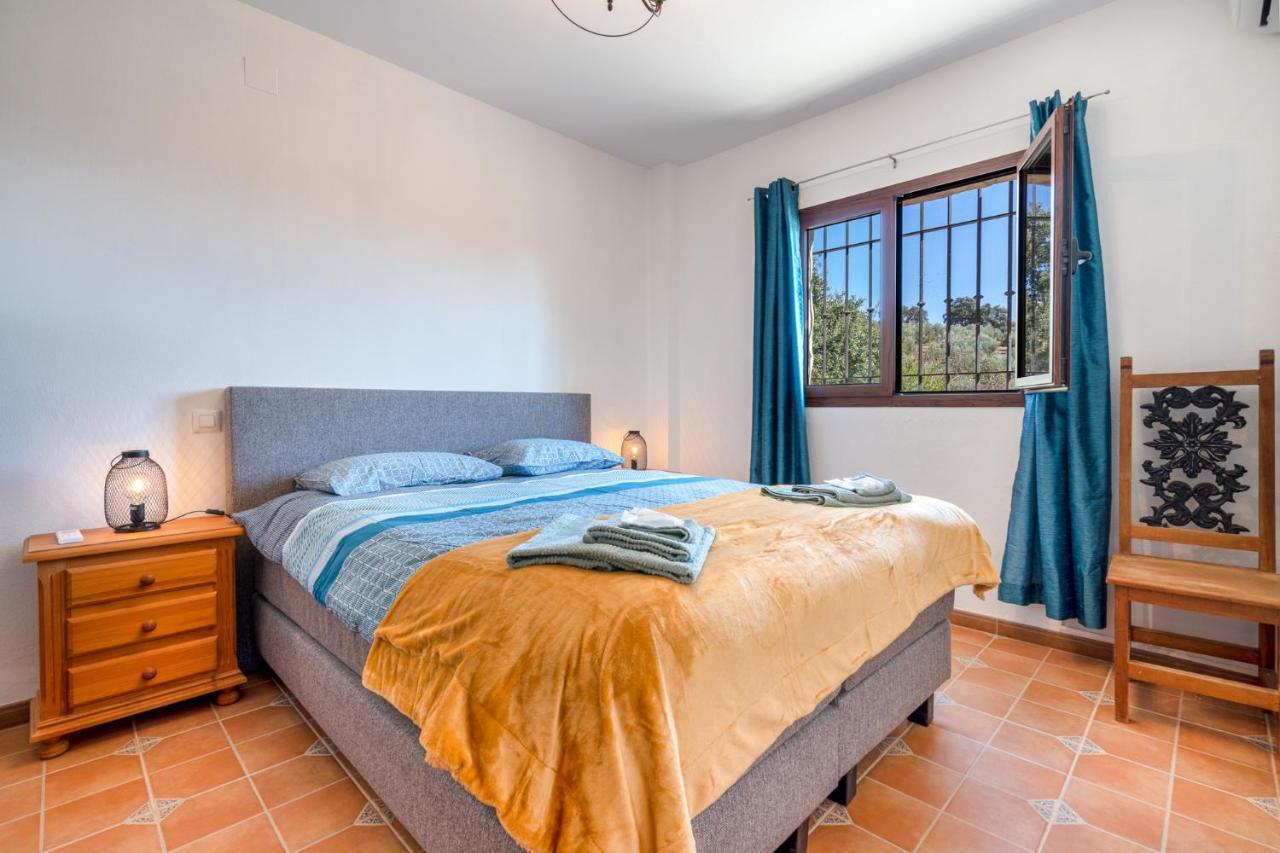 Hacienda La Buena Vida B&B En Appartementen Casita La Bruja Algarinejo Kültér fotó